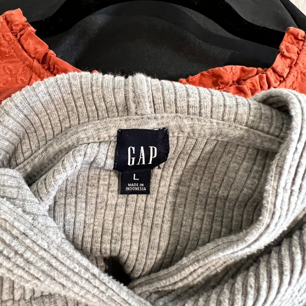 Gap Gray Ribbed Pullover Shirt with Hoodie Size L - Picture 8 of 9